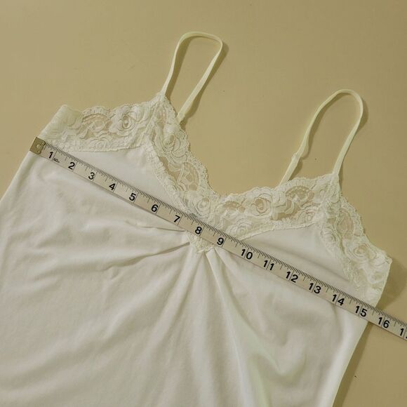 Old Navy White Lace-Trim Cami Tank Top - Picture 3 of 10